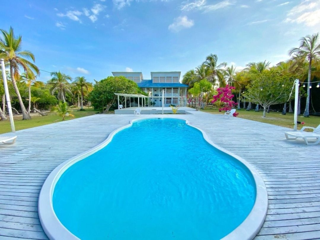 Quinta del Mar-Tintipan by boat