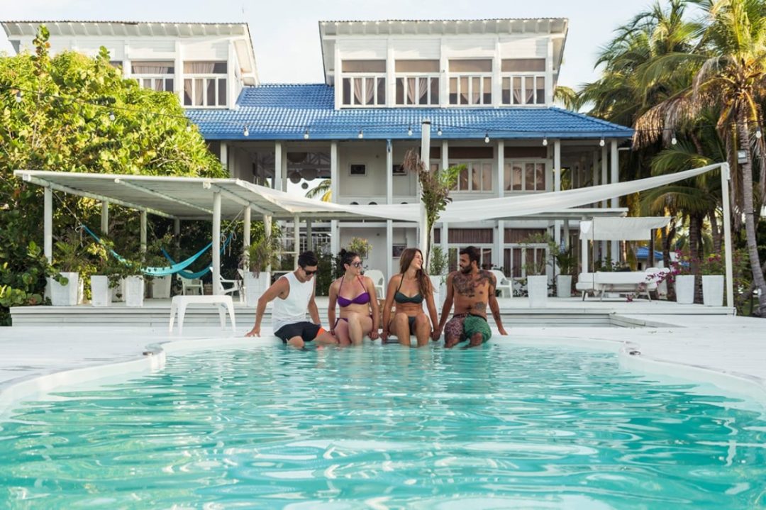 Quinta del Mar-Tintipan by boat