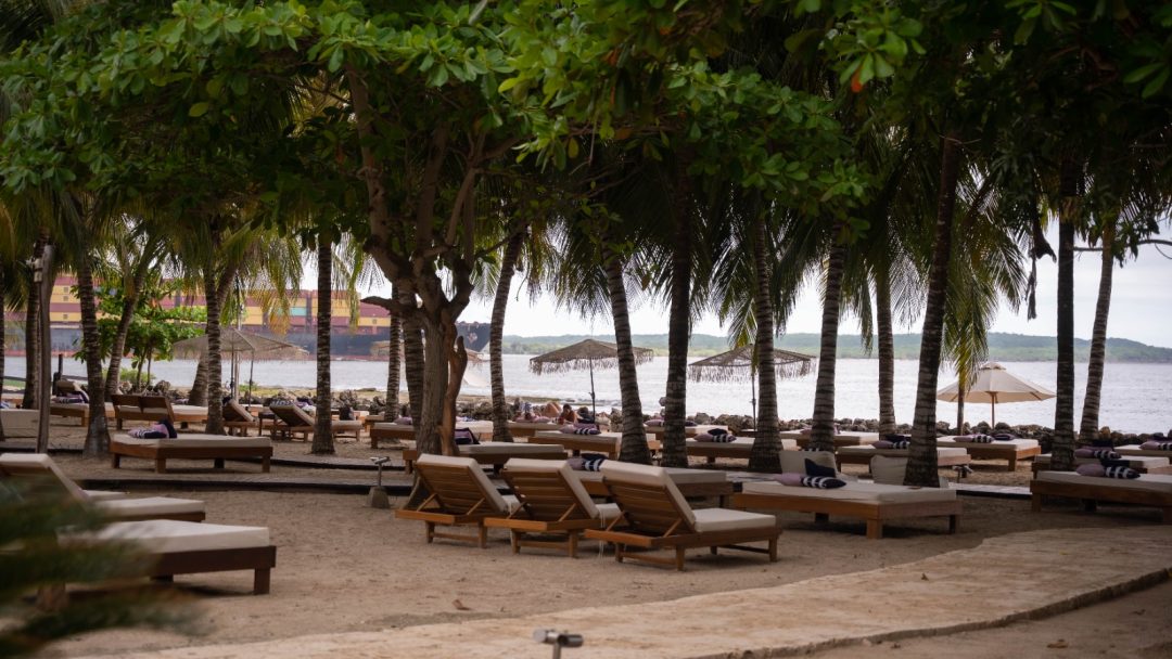 Atolon Beach Club