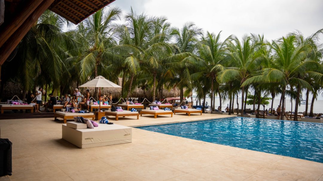 Atolon Beach Club