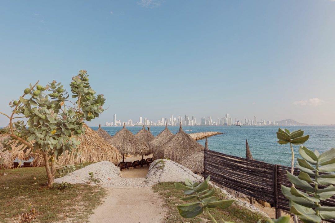 Eteka Beach Lounge