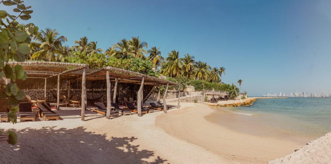 Eteka Beach Lounge