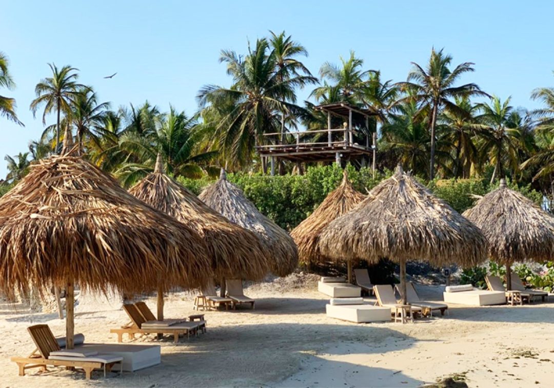 Eteka Beach Lounge